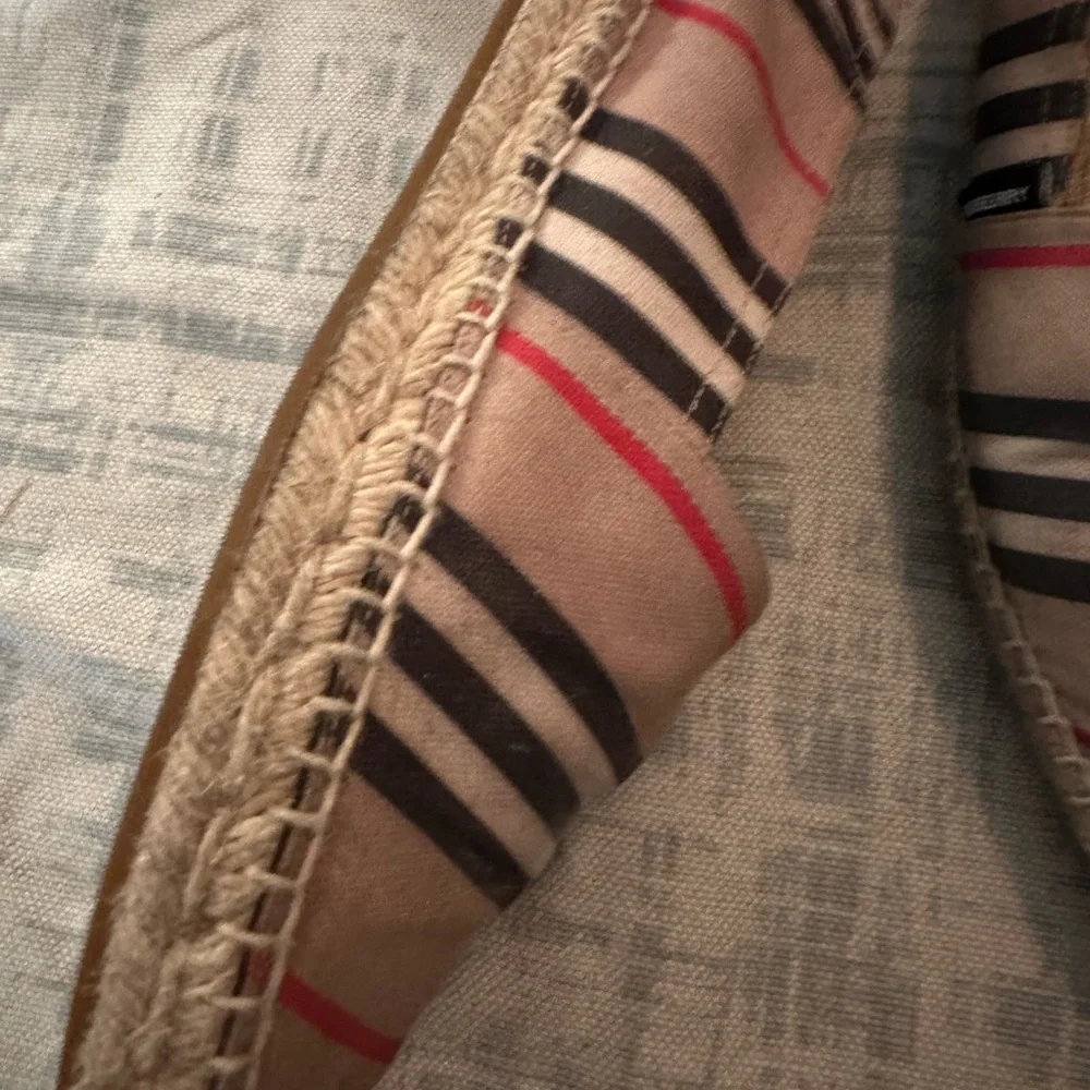 Burberry espadrille flats